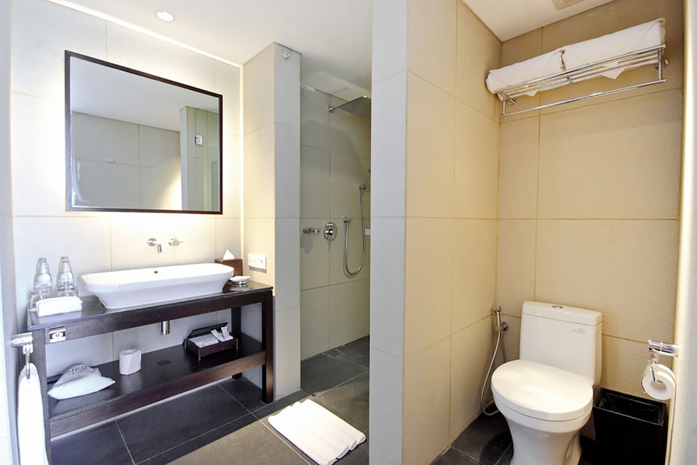 THE 1O1 Bali Fontana Seminyak 49/50