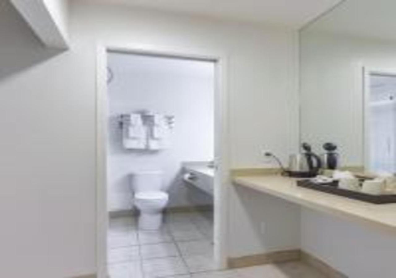 Northumberland Heights Wellness Retreat & Spa 47/49