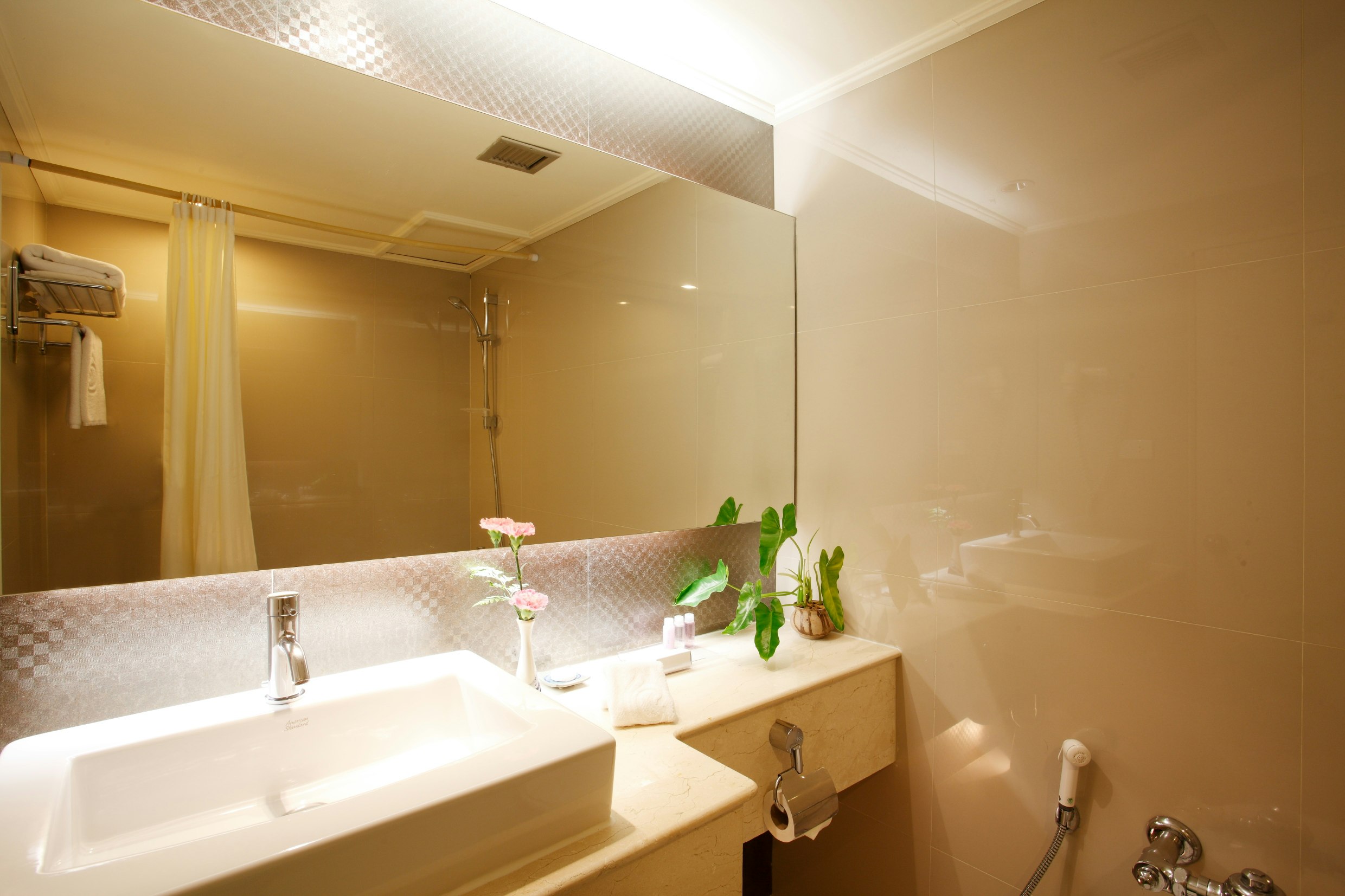 Centara Hotel Hat Yai 77/79