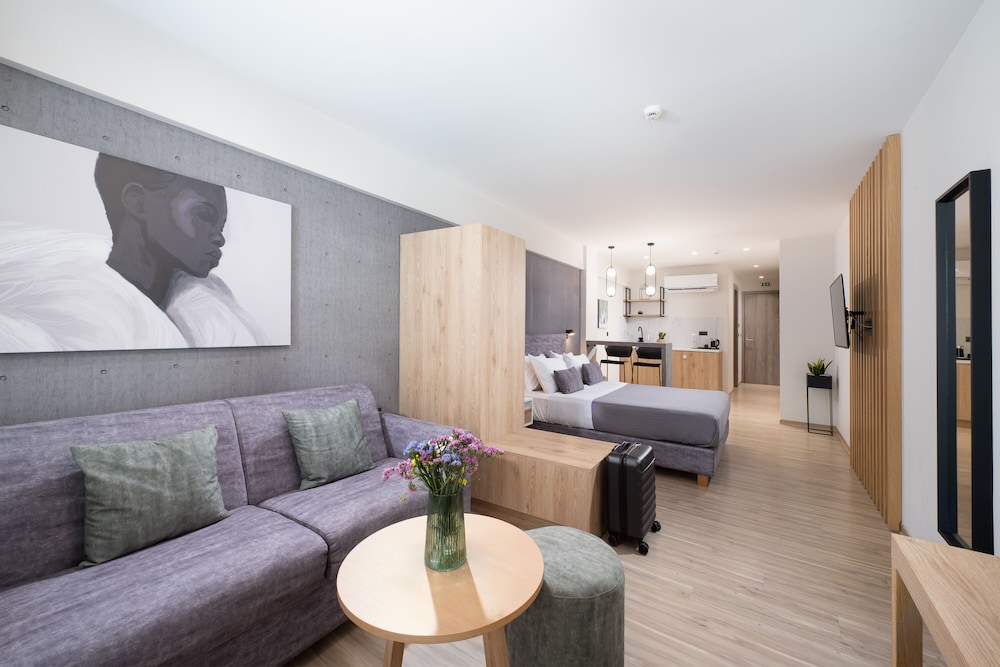 Enattica Suites 30/50