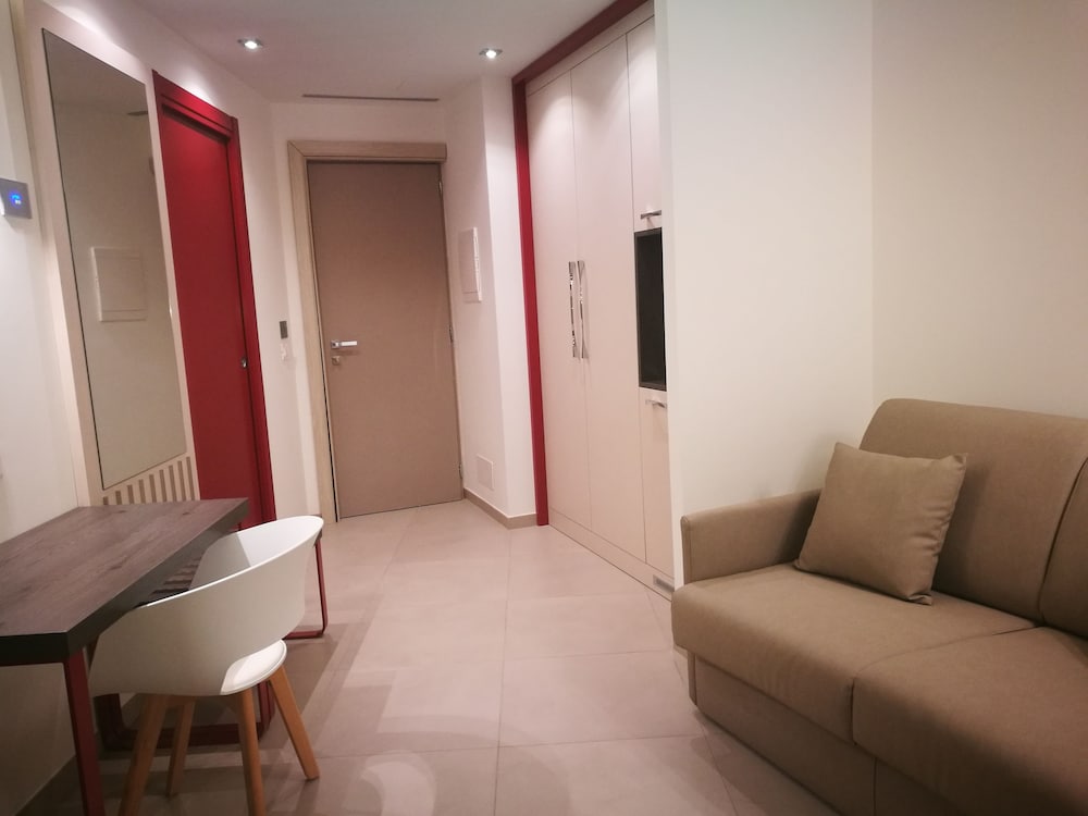Santa Caterina Village 18/36