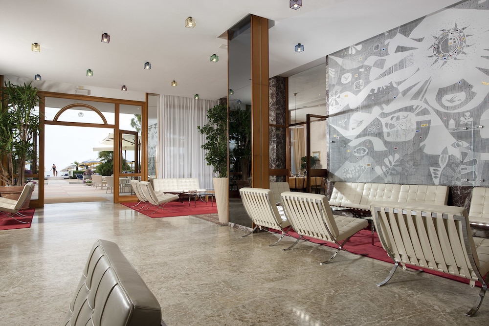 Hotel Aurora 6/50