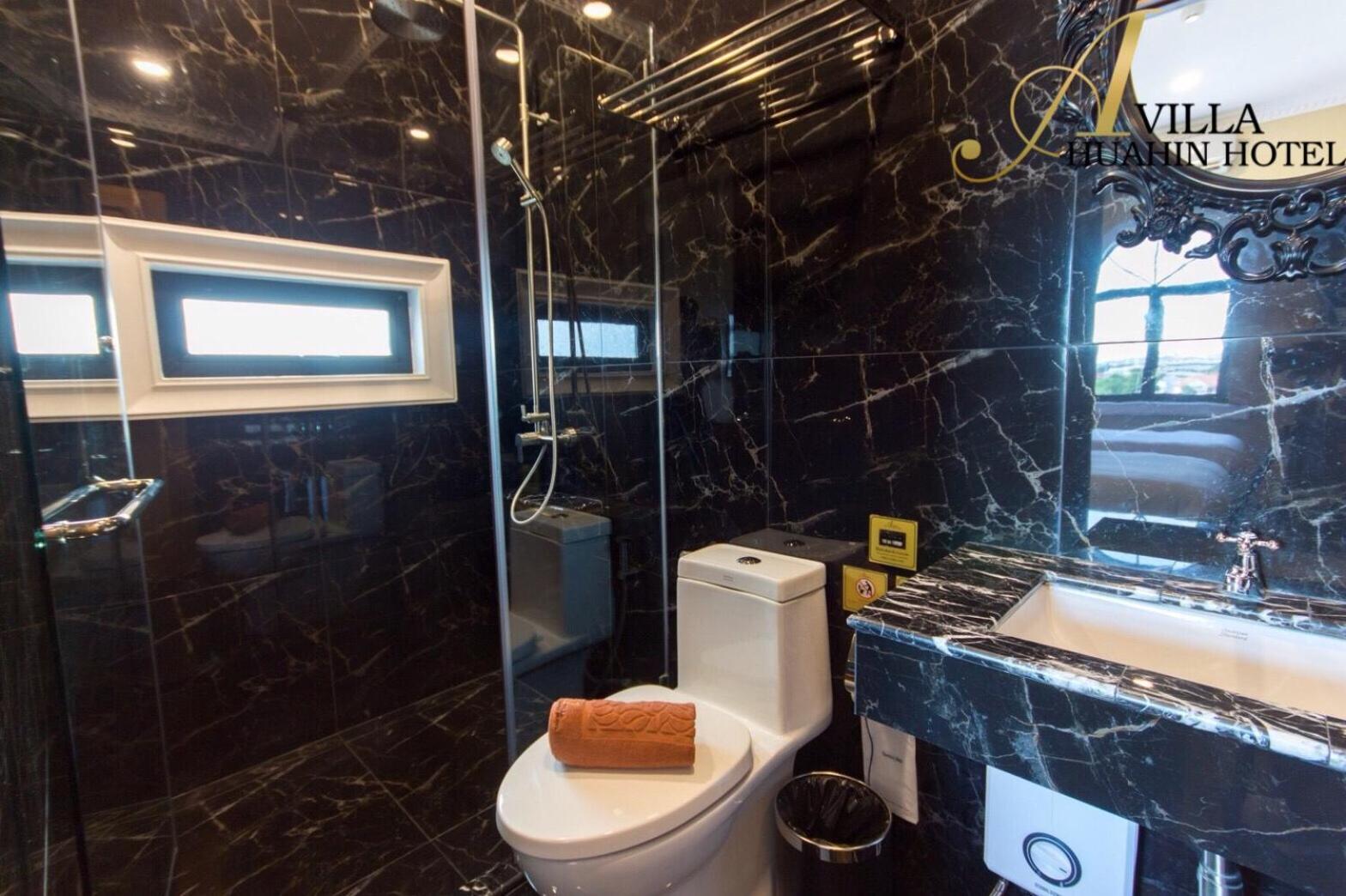 A Villa Huahin Hotel 48/49
