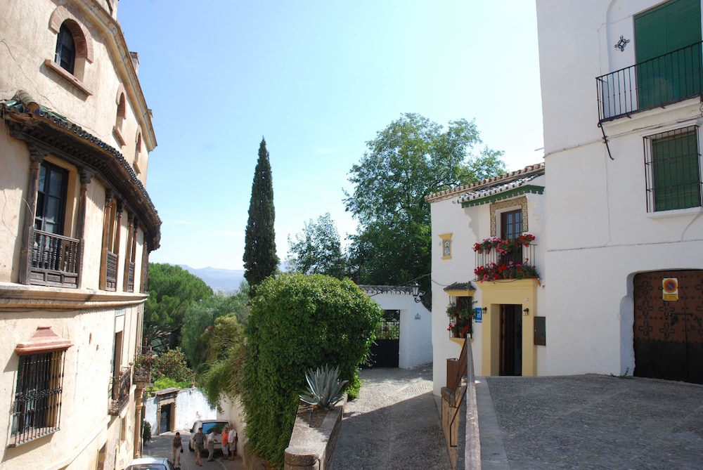 Hotel Ronda 19/24