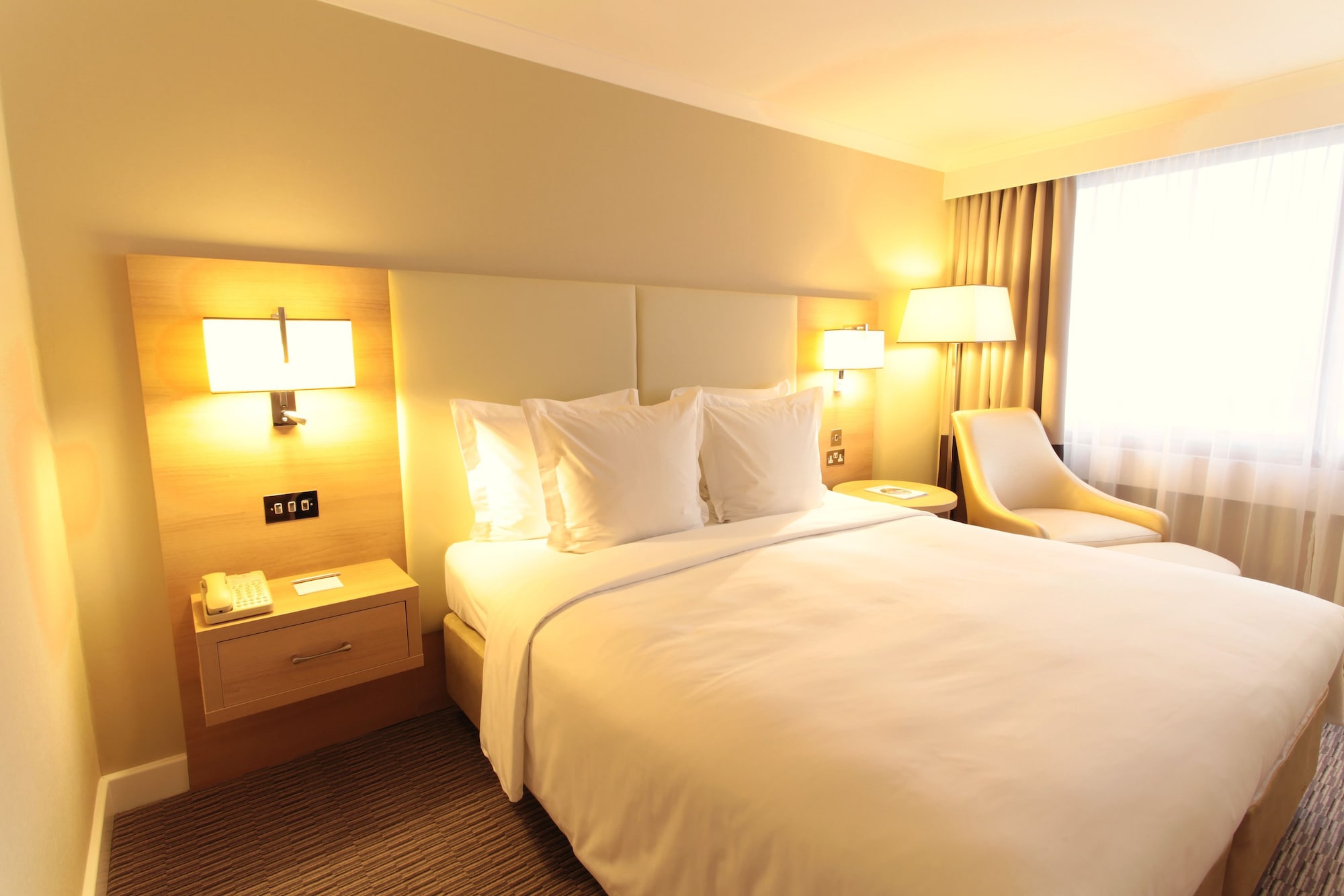 SUPERIOR, QUEEN BED, WITH VIEW