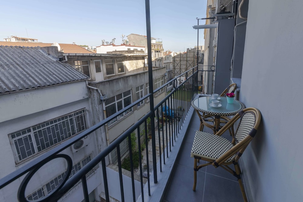 Royal Taksim Suites 2/50