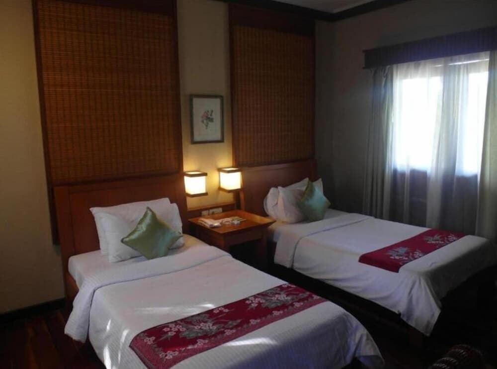 REDANG ISLAND RESORT 6/50