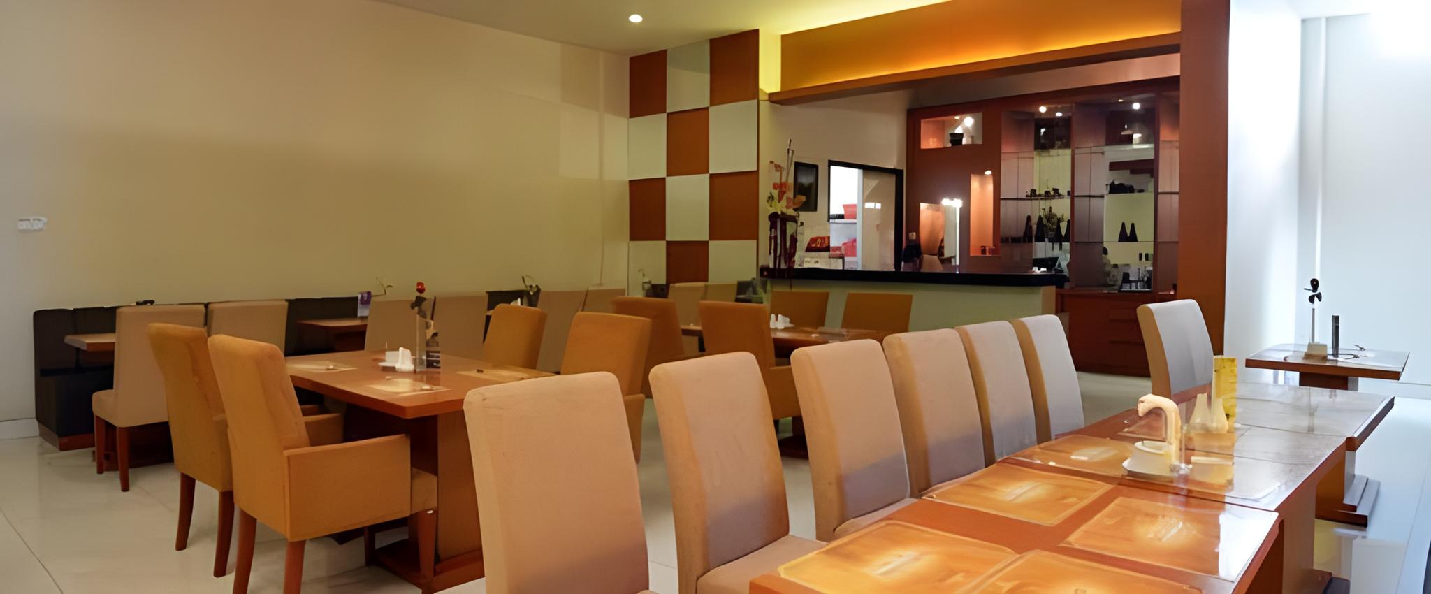Lojikka Hotel 16/22