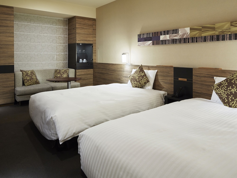 Moderate, Twin Beds