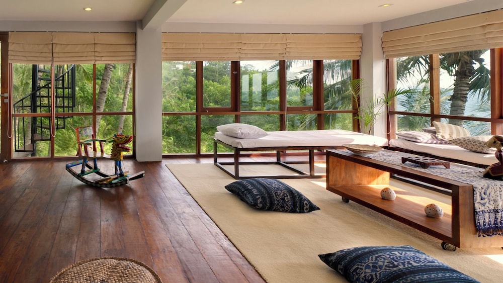 Malimbu Cliff Villa 33/56