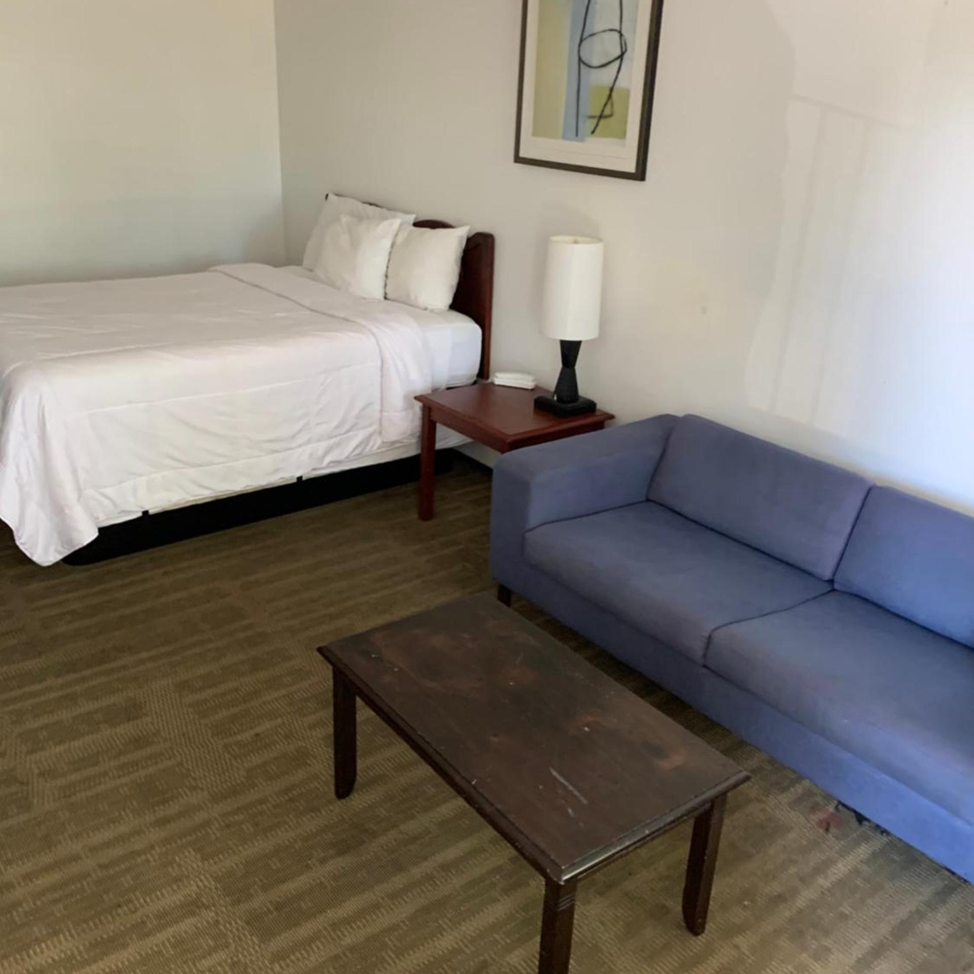 غرفة بسرير كوين، Smokey Point Motor Inn 5/10