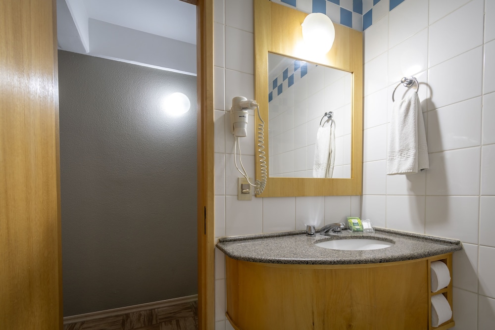 Brivali Hotel Centro 24/24