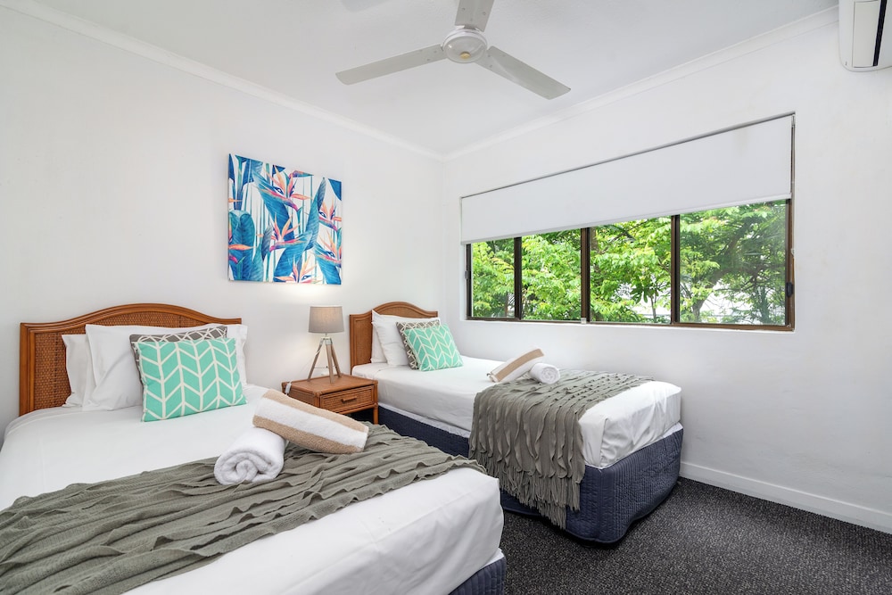 شقة بسرير كوين وسريرين منفصلين بغرفتي نوم، Tropical Reef Apartments Port Douglas 2/6