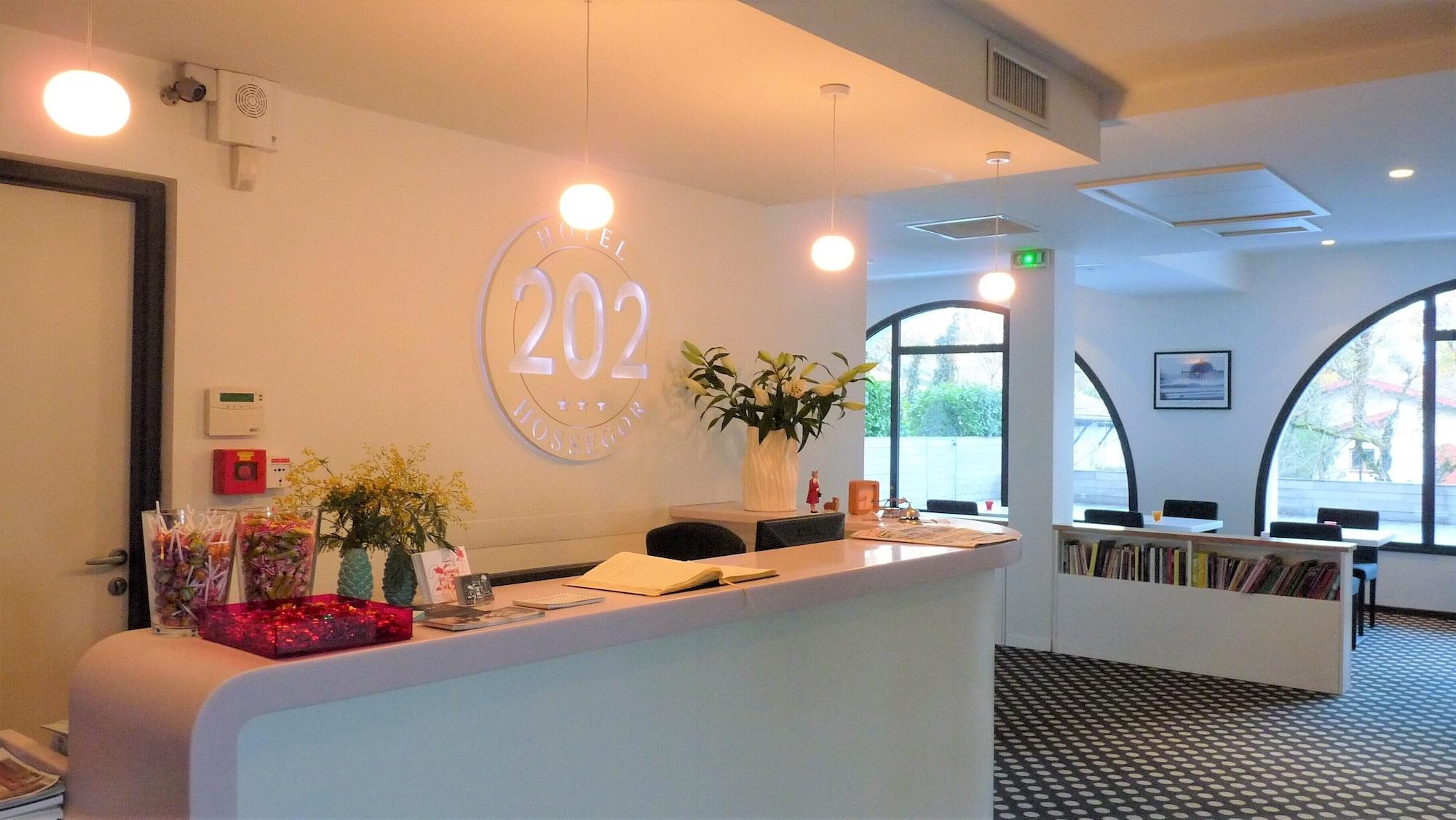 Hotel 202 5/47