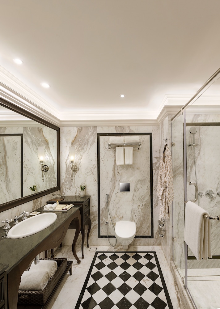 Aurika Udaipur - Luxury by Lemon Tree Hotels 50/50