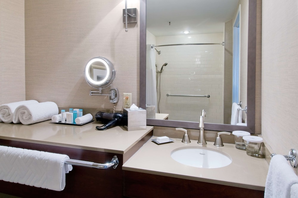 Hilton Saint John 24/72