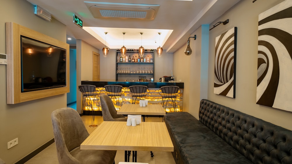 Alesta Midtown 46/57