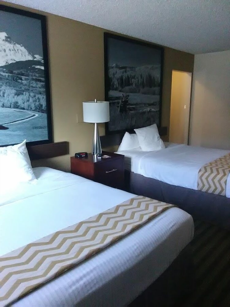 Travelodge By Wyndham Loveland/Fort Collins Area 10/25