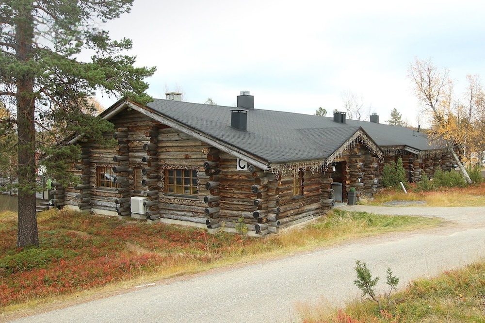 Majatalo Kuukkeli Teerenpesa 2/50