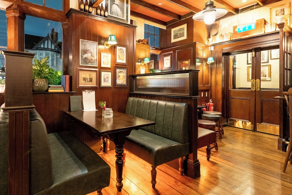 The Royal Oak 31/50