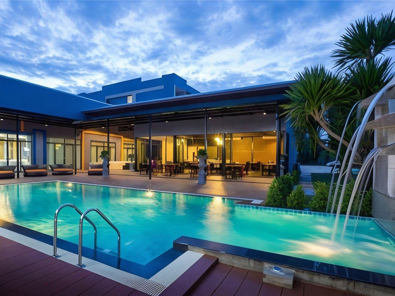 M Boutique Resort 8/52