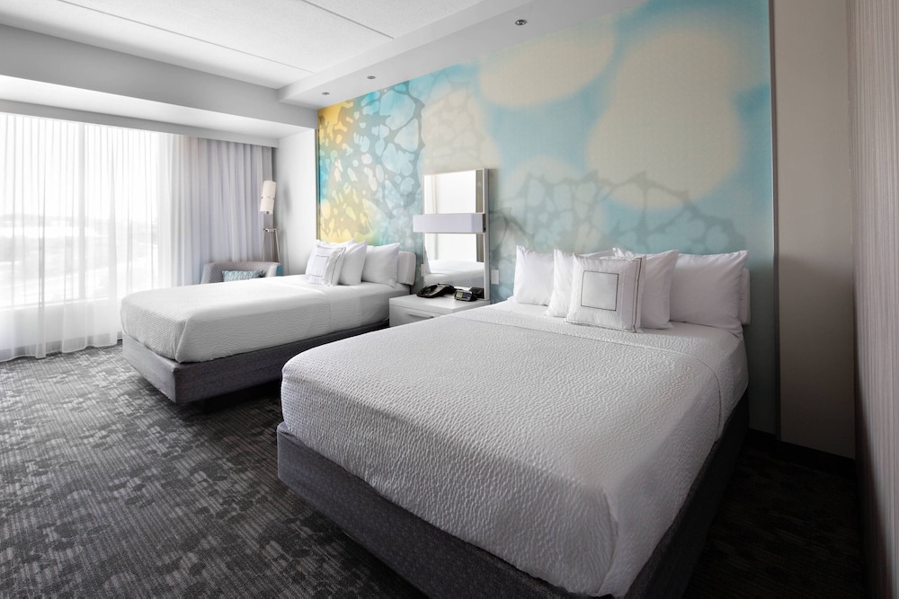Courtyard By Marriott Knoxville Downtown 15/50