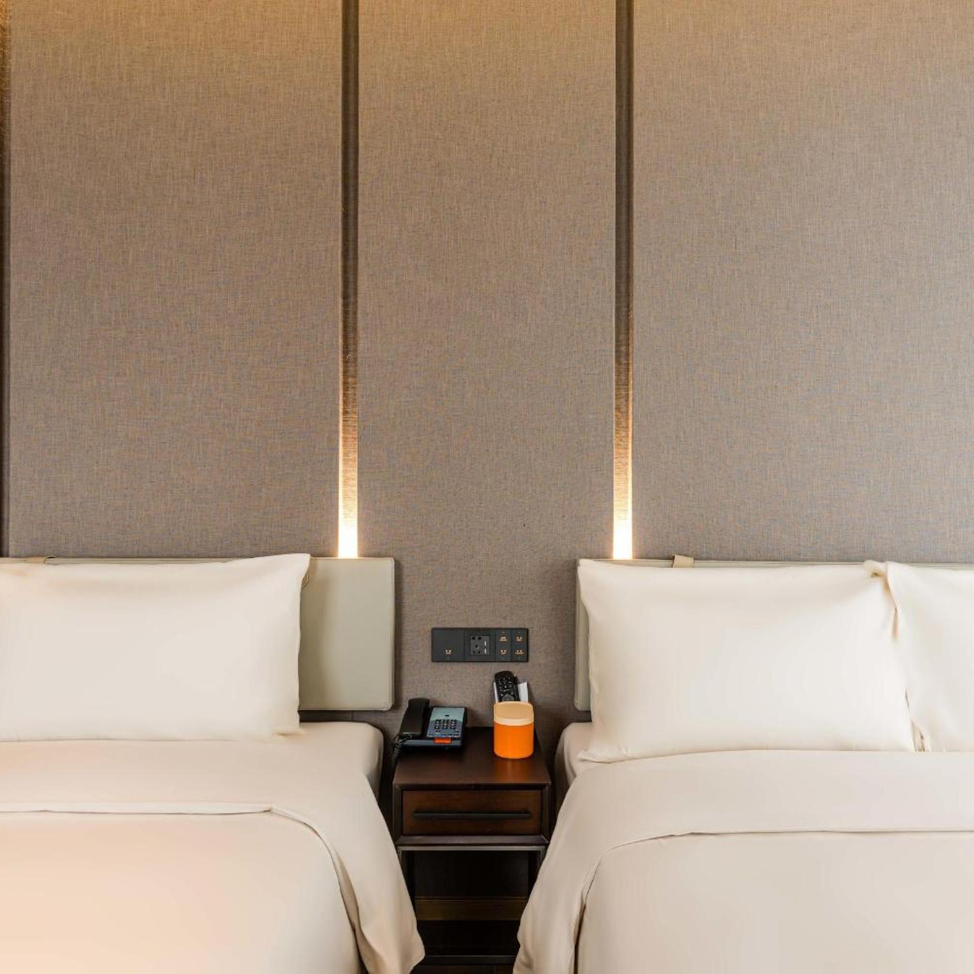 Atour Hotel (Xuzhou Yunlong CBD) 9/26