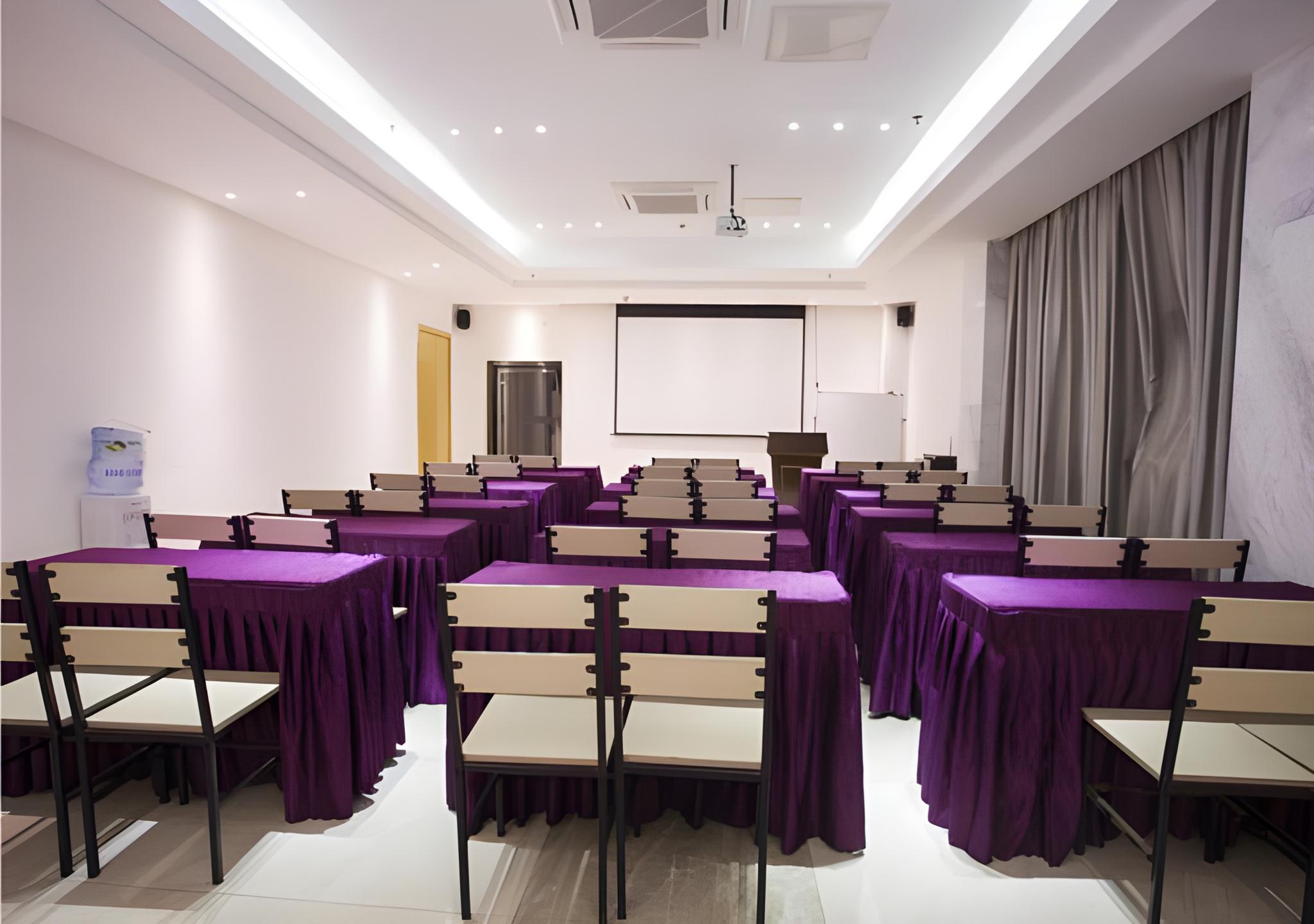 City Comfort Inn Zhanjiang Chikan Overpass 52/54