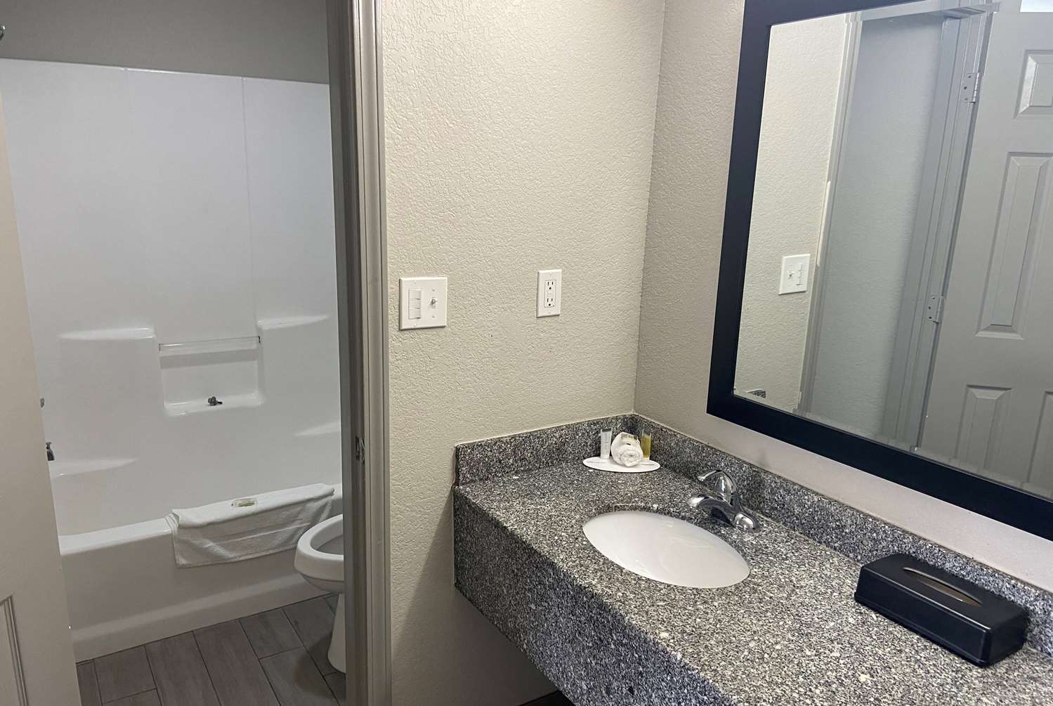 Days Inn by Wyndham Wagoner 17/20
