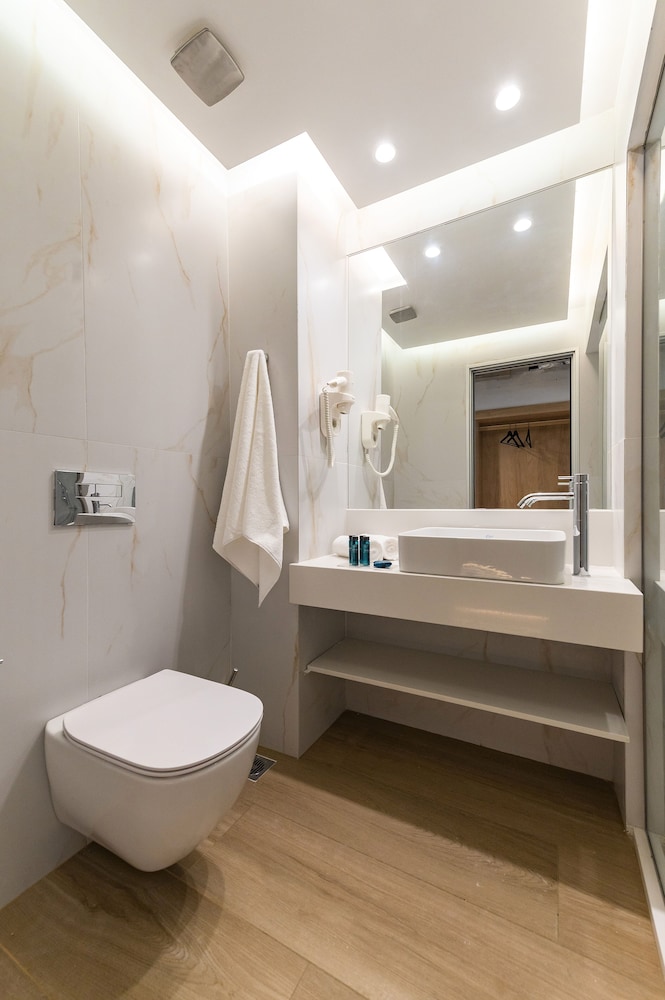 Acandia Hotel 61/63