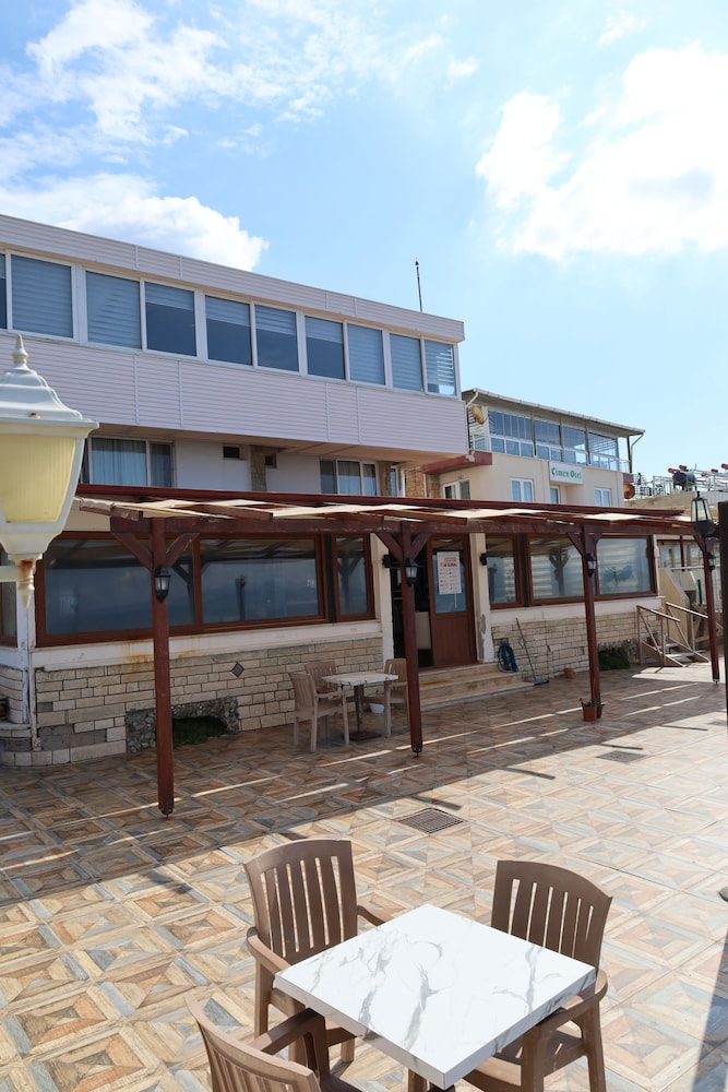 Demir Otel Restaurant 34/41