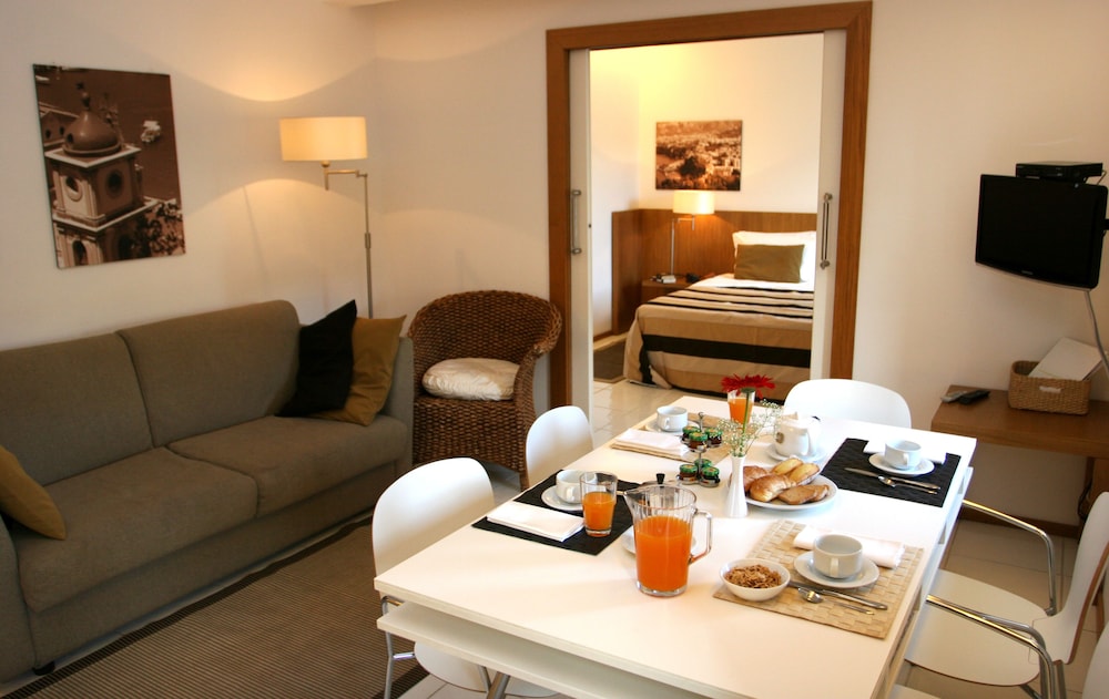 Rota Suites 44/58