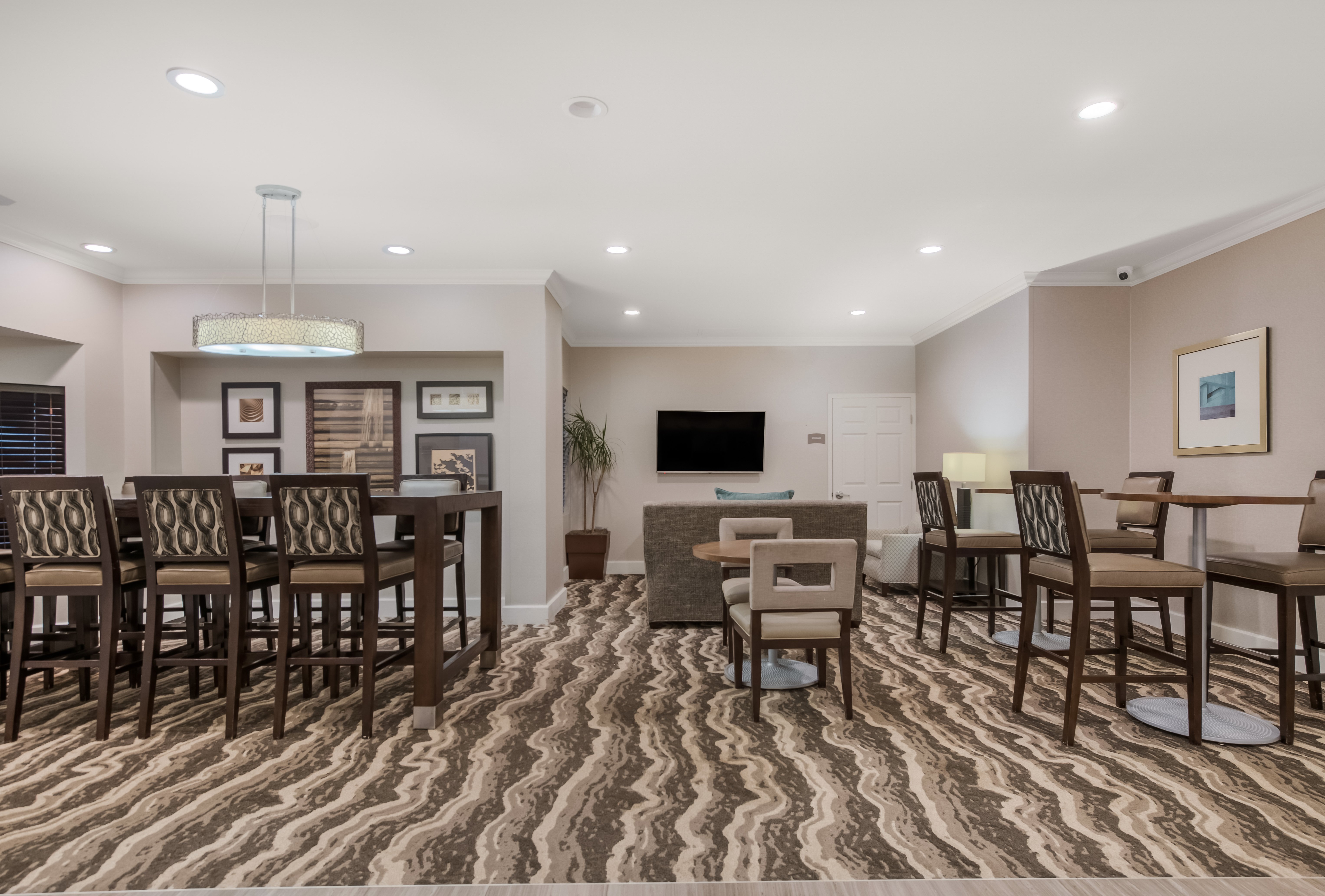 Staybridge Suites Chesapeake - Virginia Beach 54/74