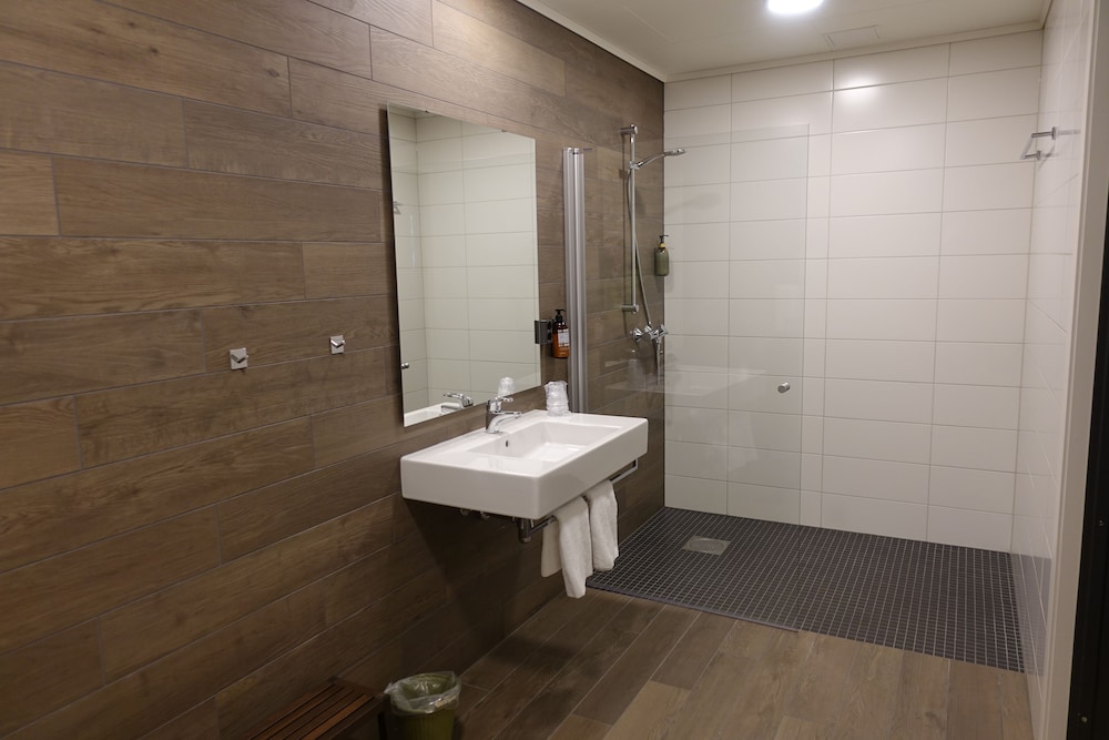 Trolltunga Hotel 41/43