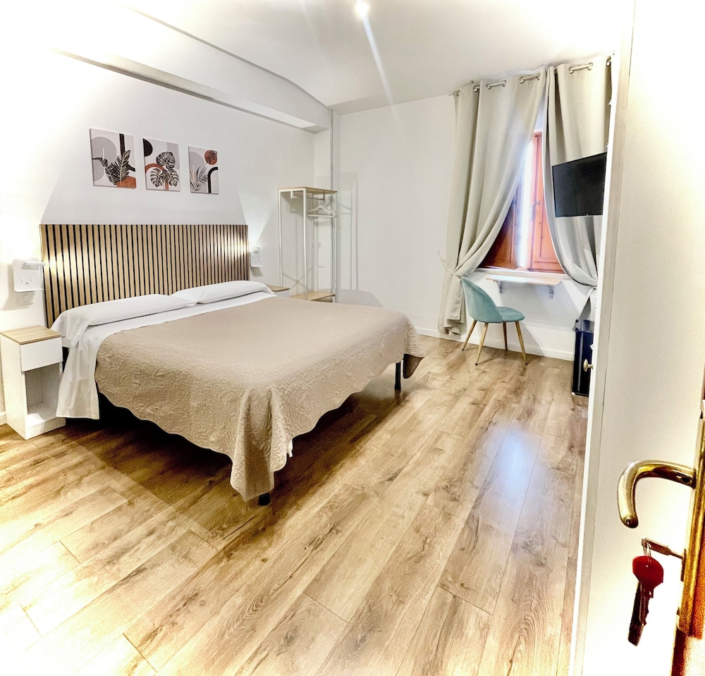 Hotel Sant Ercolano 18/50
