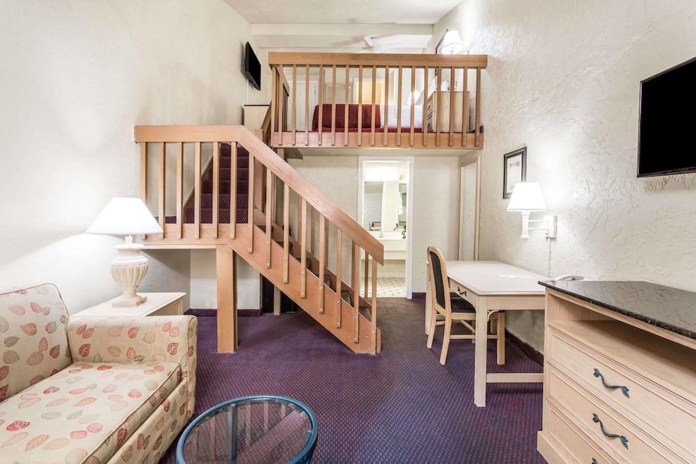 Quality Inn & Suites Altamonte Springs Orlando-North 24/41