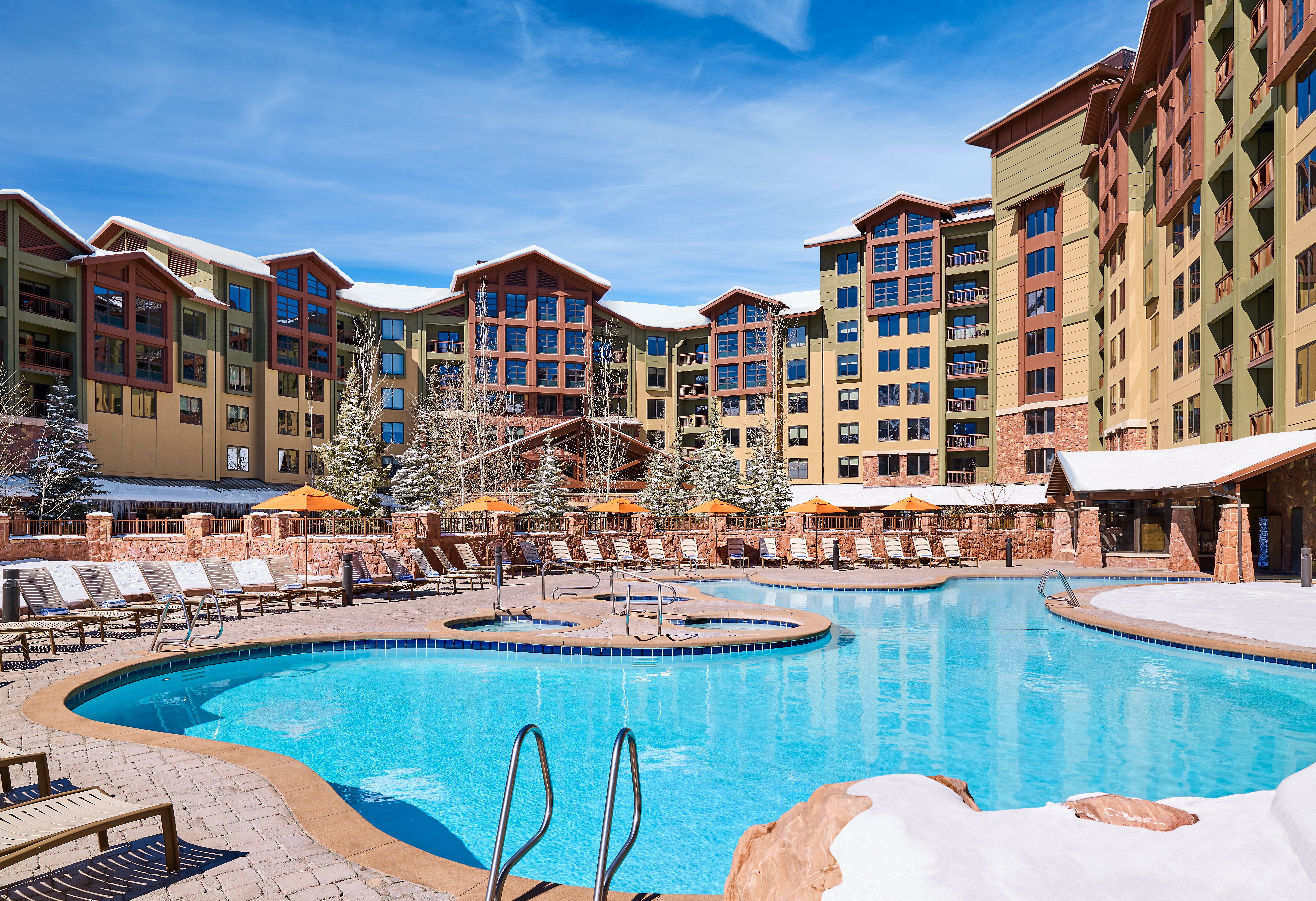 Grand Summit Hotel 73/78