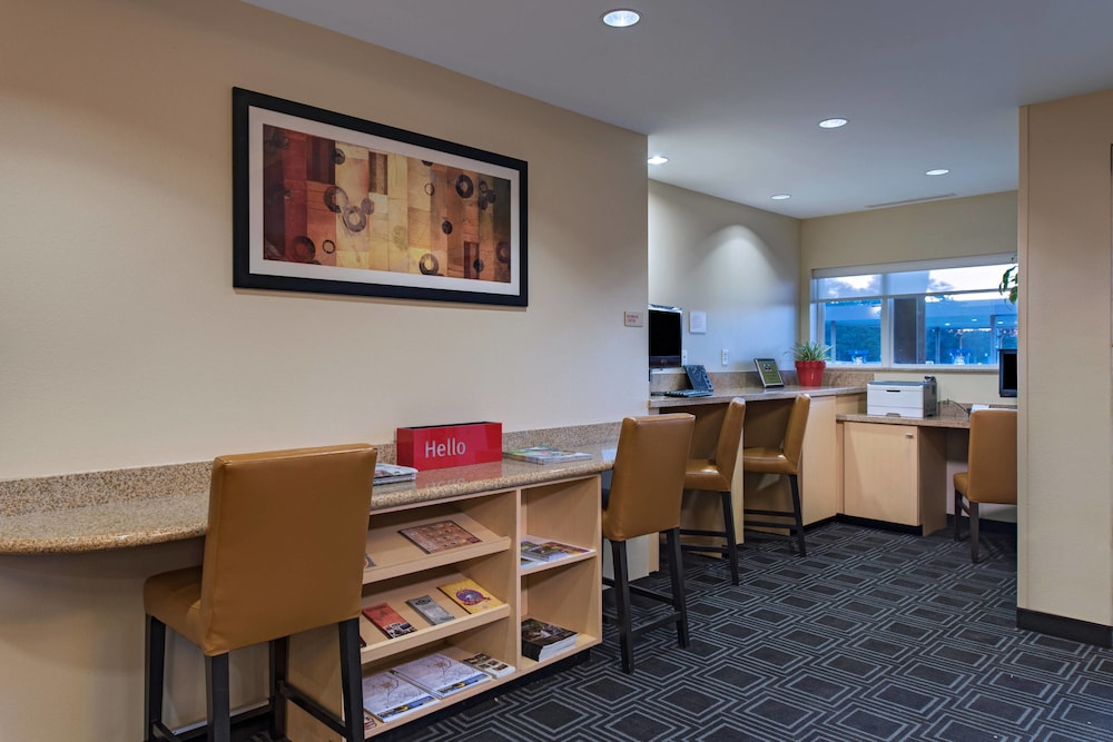 TownePlace Suites Fayetteville Cross Creek 34/35