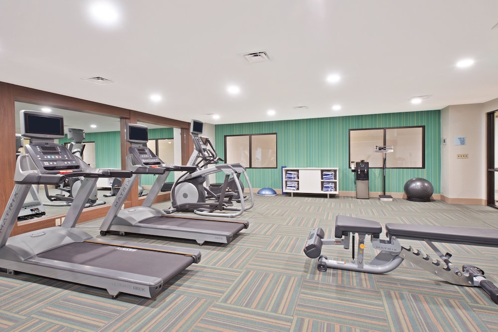 Holiday Inn Express & Suites UNIONTOWN 29/54