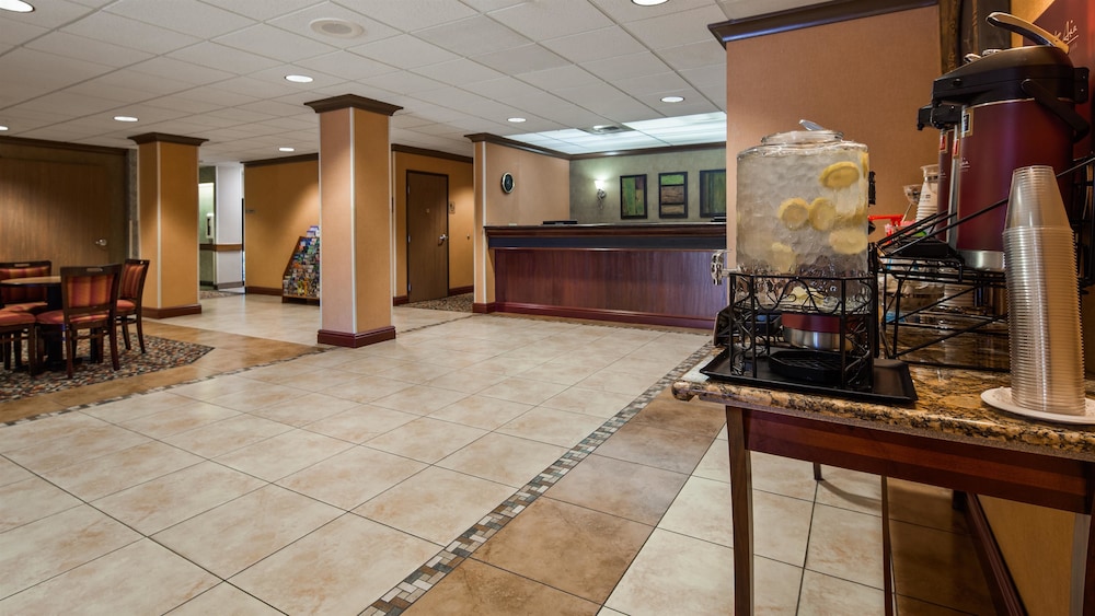 Best Western Cascade Inn & Suites 7/54
