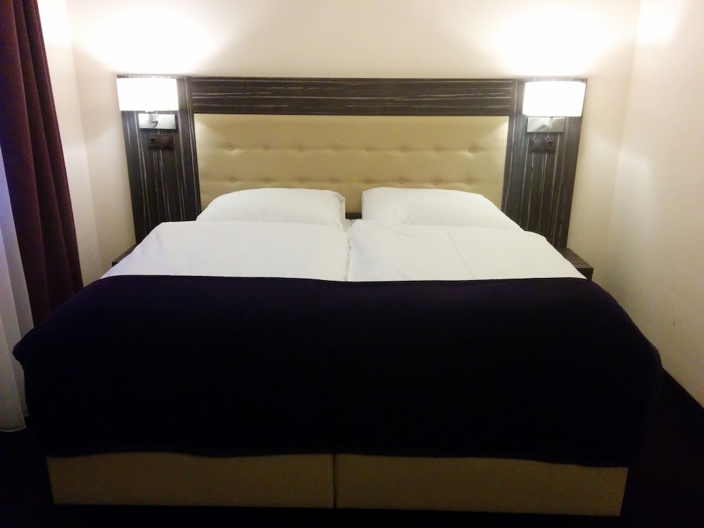 Hotel Famosa 18/32