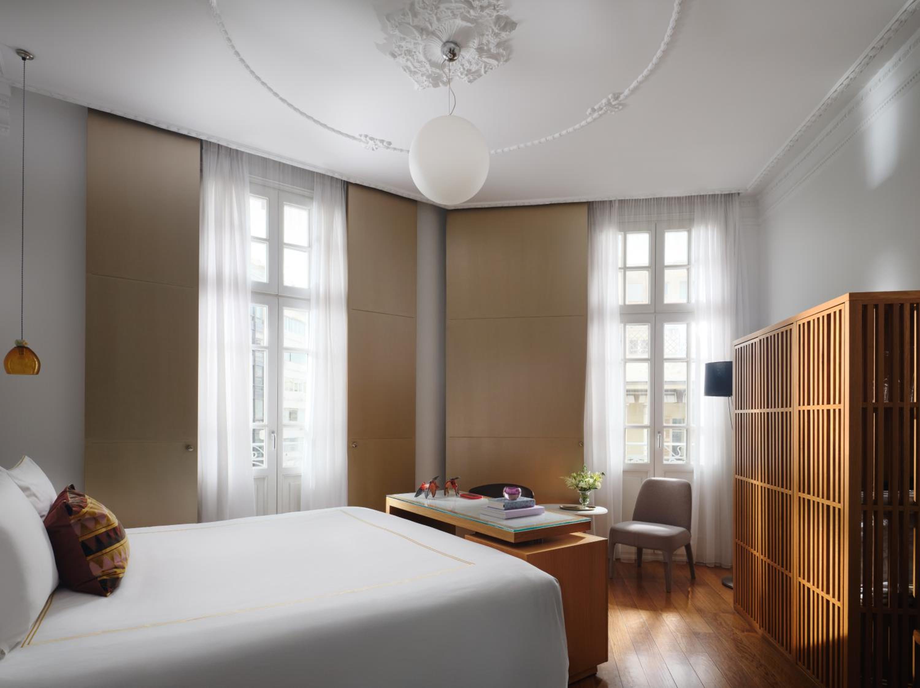 Excelsior Hotel 28/60