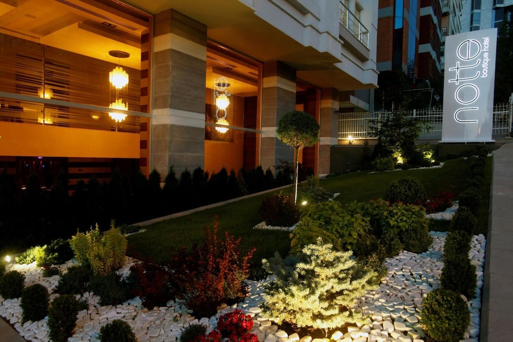 Notte Hotel 4/50