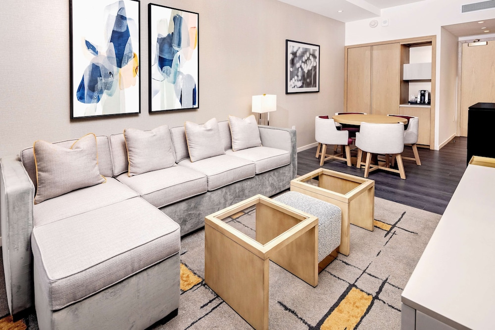 Hilton Club The Central at 5th New York 19/25