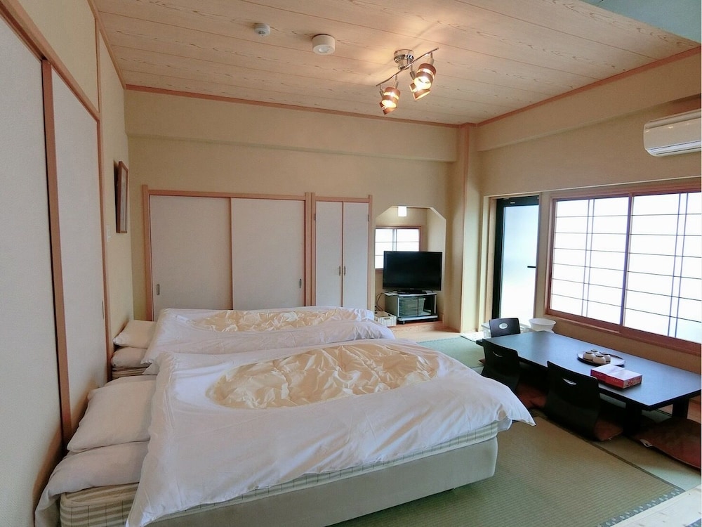 Minshuku Inn Shirahama Ekinoyado 12/66