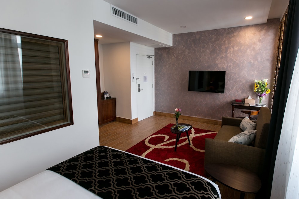 Belllo Hotel Jb Central 40/48