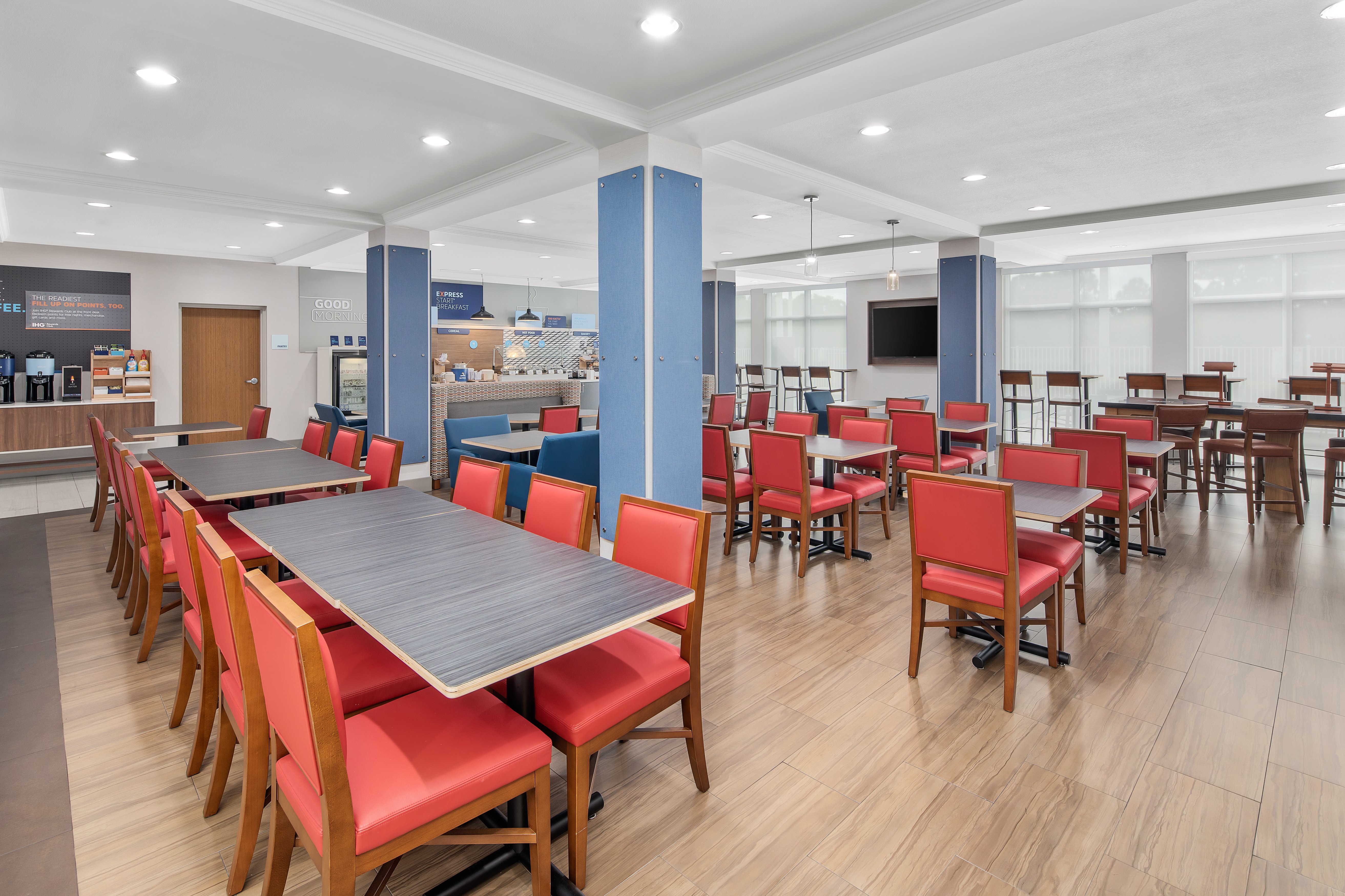 Holiday Inn Express Hotel And Suites Palm Bay 28/42