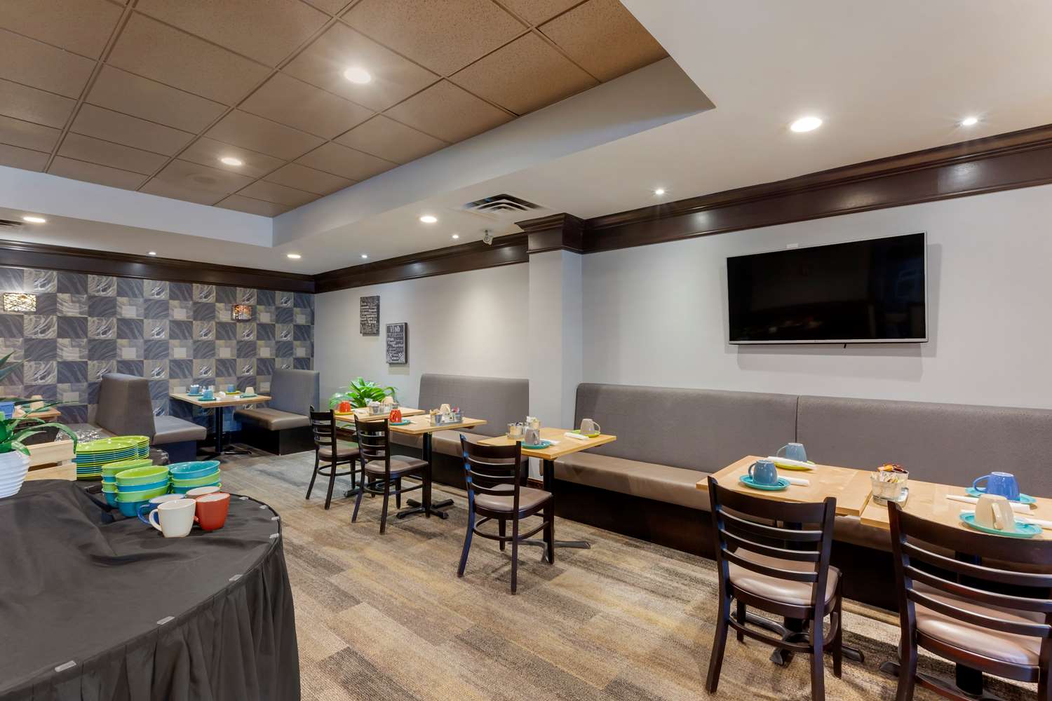 Best Western Plus Toronto Airport Hotel 38/38