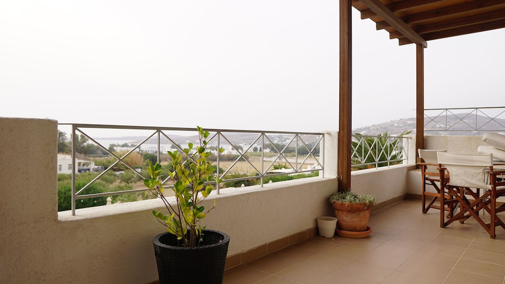 Eri Hotel 10/62