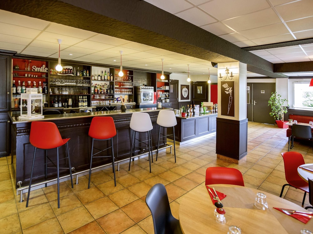 IBIS CHERBOURG LA GLACERIE 56/77